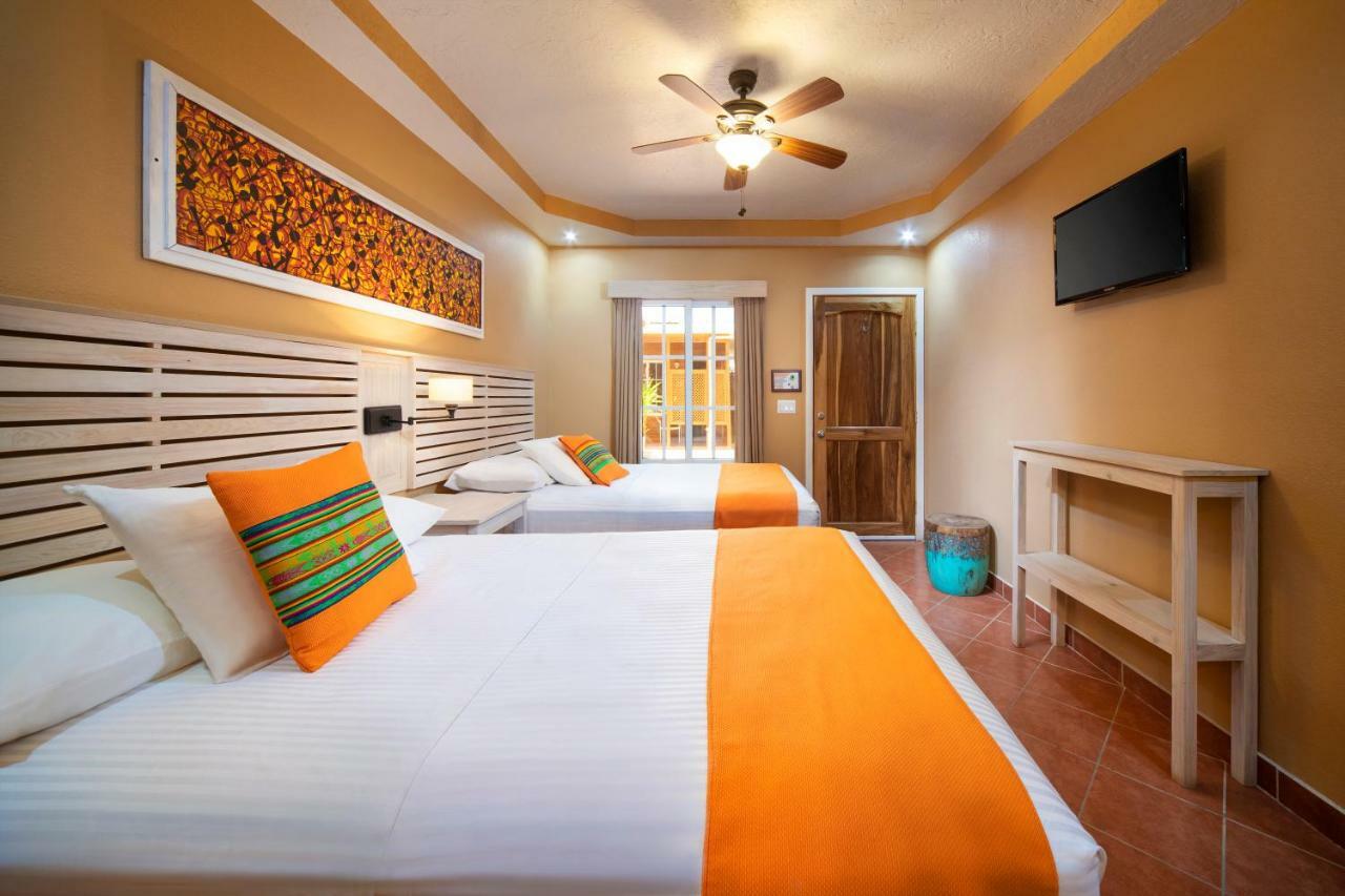 Mr. Tucan Hotel ウェスト・エンド エクステリア 写真